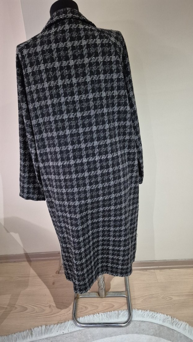 Gri Düğmeli Uzun Kadın Kaban - Görsel 4