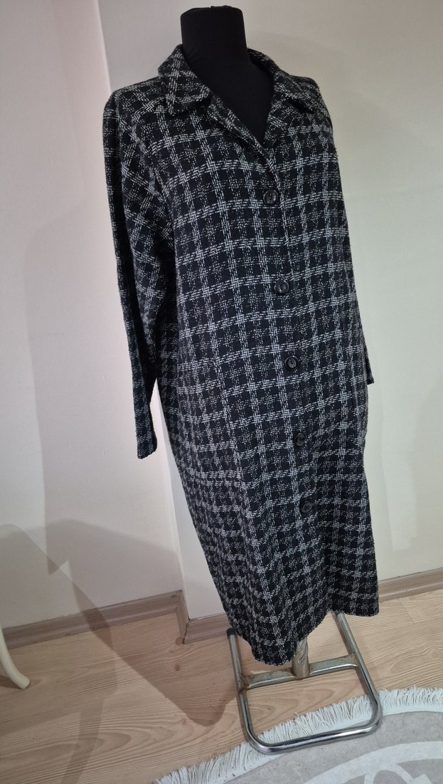 Gri Düğmeli Uzun Kadın Kaban - Görsel 3