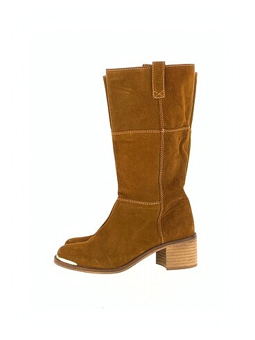 Stradivarius Çizme %70 İndirimli.