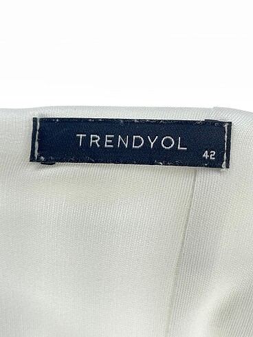 42 Beden beyaz Renk Trendyol & Milla Uzun Elbise %70 İndirimli.