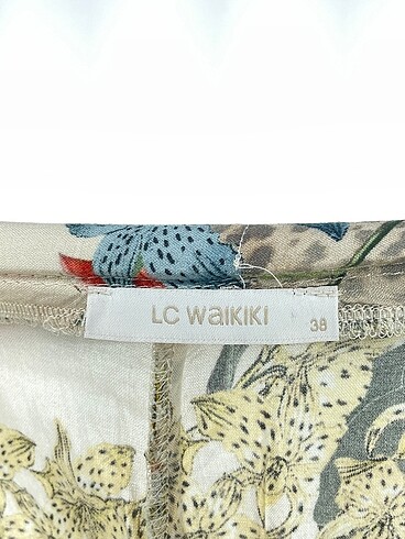 38 Beden çeşitli Renk LC Waikiki Düz Kesim %70 İndirimli.