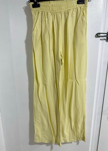 Kadın Sarı Keten Pilili Mini Kumaş Pantolon - Görsel 2