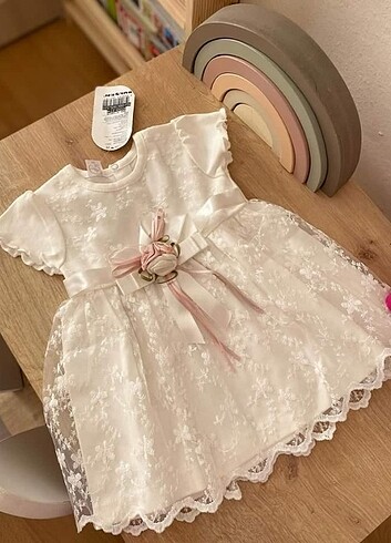Güpürlü kız bebek beyaz elbise