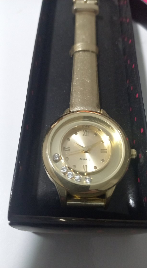 AVON Klasik Şıklık Altın Renkli Deri Kayışlı Kadın Kol Saati - Görsel 2