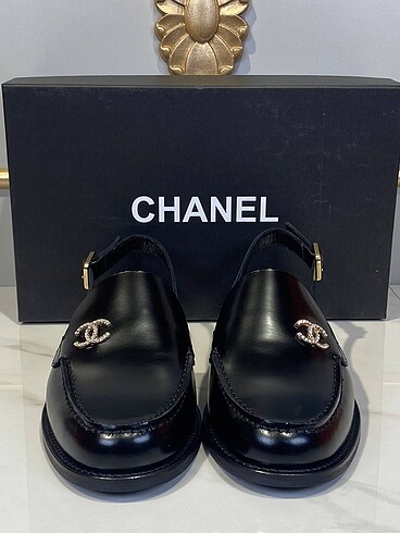 Chanel Chanel Loafer