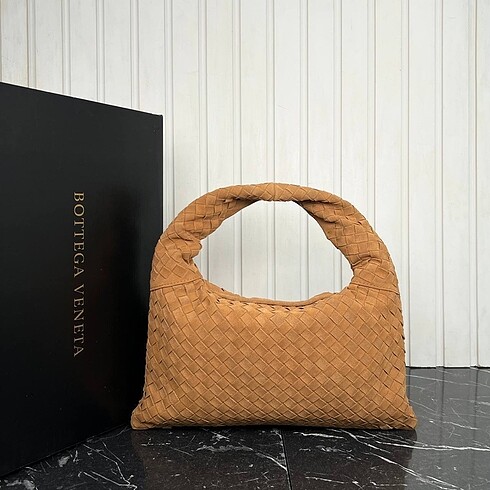 Beden Bottega veneta süet çanta