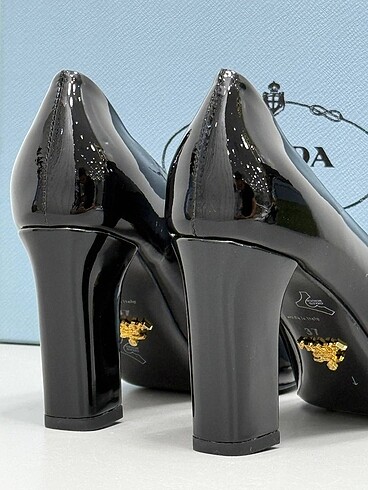 Prada topuklu ayakkabı - Görsel 3