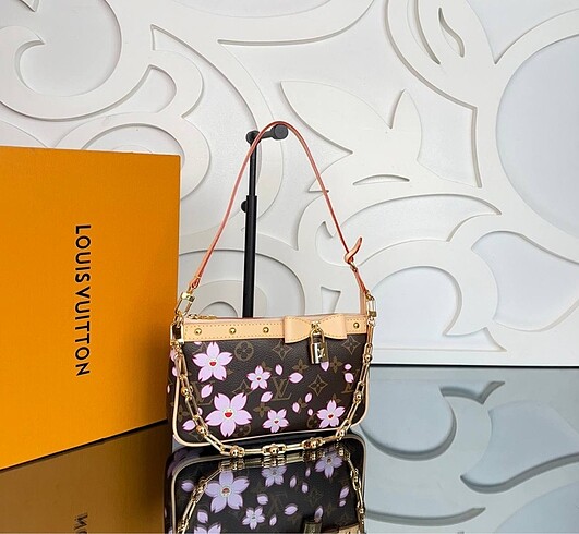 Louis Vuitton Çanta