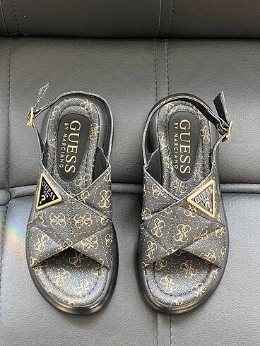 diğer Beden çeşitli Renk Guess sandalet
