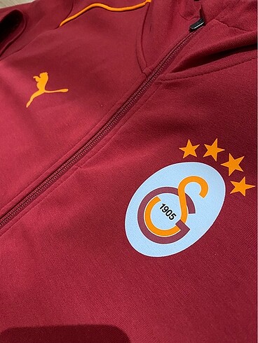 Puma Galatasaray A Takım Fermuarlı Kapüşonlu Sweatshirt
