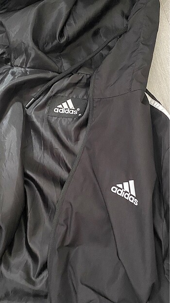 m Beden Kapusonlu adidas yagmurluk