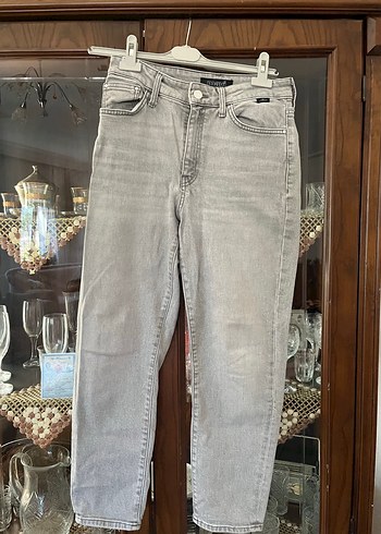 Gri Kadın Denim Pantolon, Kemer Detaylı