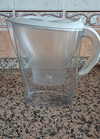 Brita Sürahi ve 1 adet fitre