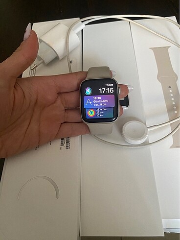 APPLE WATCH SE 44mm yıldız ışığı rengi