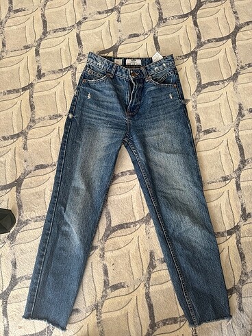 Bershka mom jean
