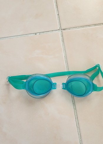 Şeffaf Turkuaz Çocuk Yüzücü Gözlüğü - Görsel 3