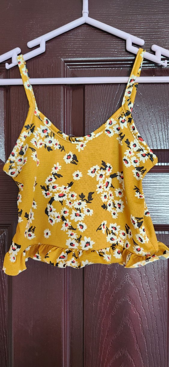 Sarı Çiçek Desenli Fırfırlı Crop Top - Görsel 3