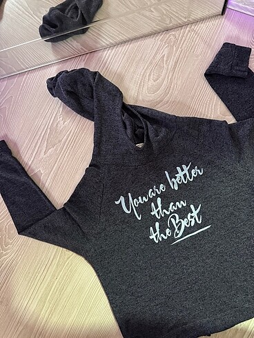 Şapka detaylı sweatshirt S