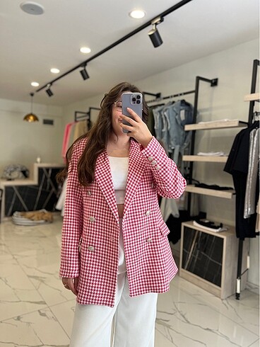 Pembe beyaz kazayağı desenli blazer