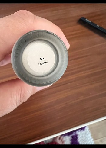 Maybelline Parlak Bej Kapatıcı ve Aydınlatıcı