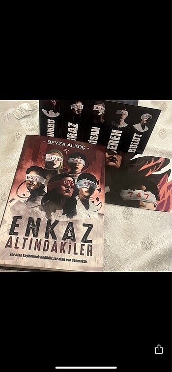  Beden Renk Enkaz Altındakiler