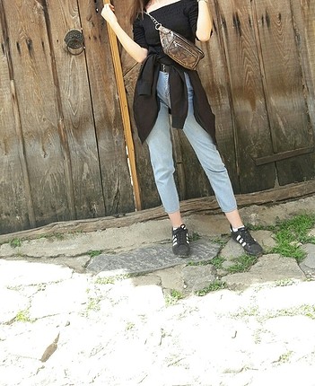 ürünü bu sayfadan aldım ama boyu kısa geliyor 1 2 kez giydim en 
