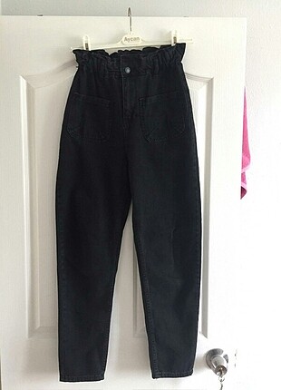 Beli lastikli siyah mom jean 