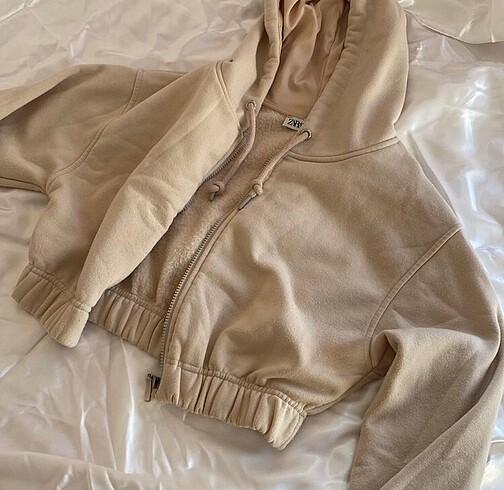 Zara sweat