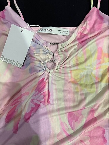 Bershka Mini elbise kalp detaylı etiketli
