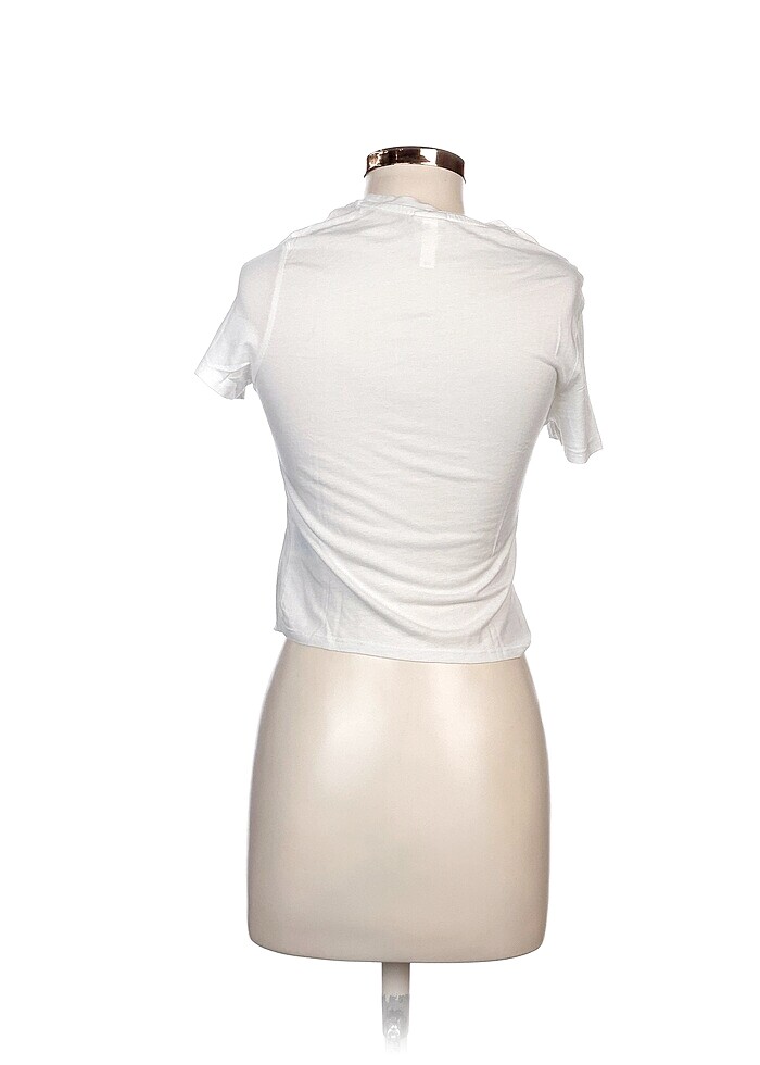 H&M T-shirt %70 İndirimli. - Görsel 3