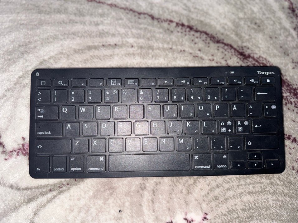 Siyah Kablosuz Klavye pilli - Görsel 2