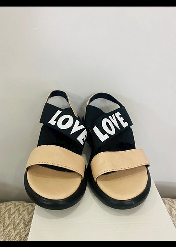 Kadın Beyaz Dolgu Topuklu Bantlı Sandalet - Görsel 3