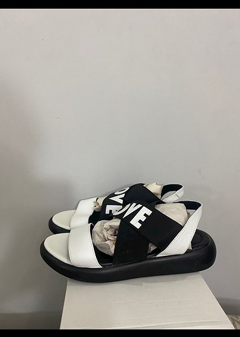 Kadın Beyaz Dolgu Topuklu Bantlı Sandalet - Görsel 9