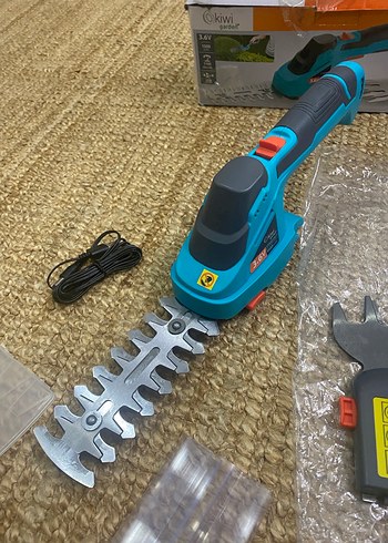 Mavi Elektrikli Çit Kesme Makinesi - Görsel 7