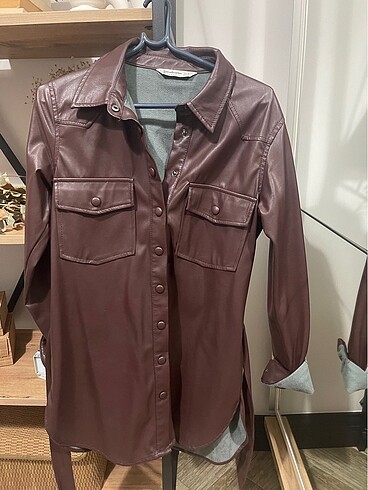 s Beden Stradivarius deri gömlek