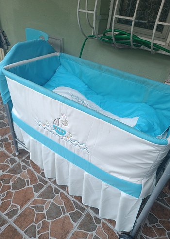 Beden Mavi Bebek Beşiği