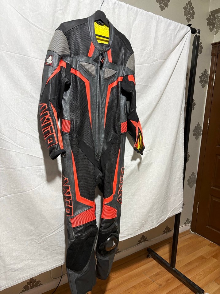 Tek parça yarış tulumu - Görsel 2