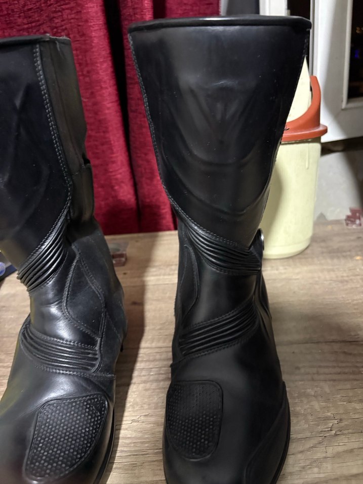 Siyah Dainese 40 numara motor botu - Görsel 2