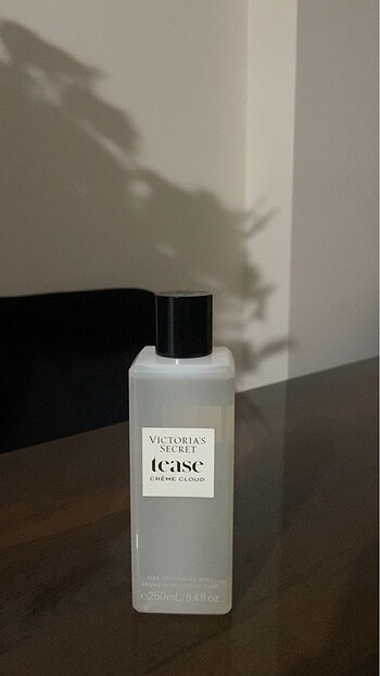 Victoria?s Secret tease cream cloud