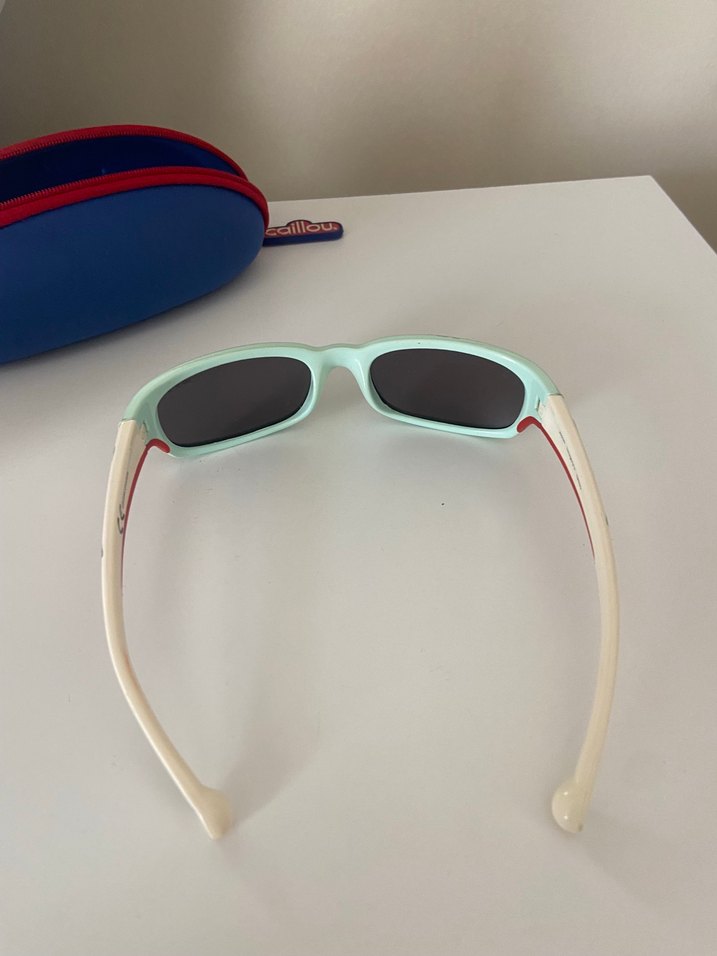 Caillou Çocuk Güneş Gözlüğü - Görsel 5