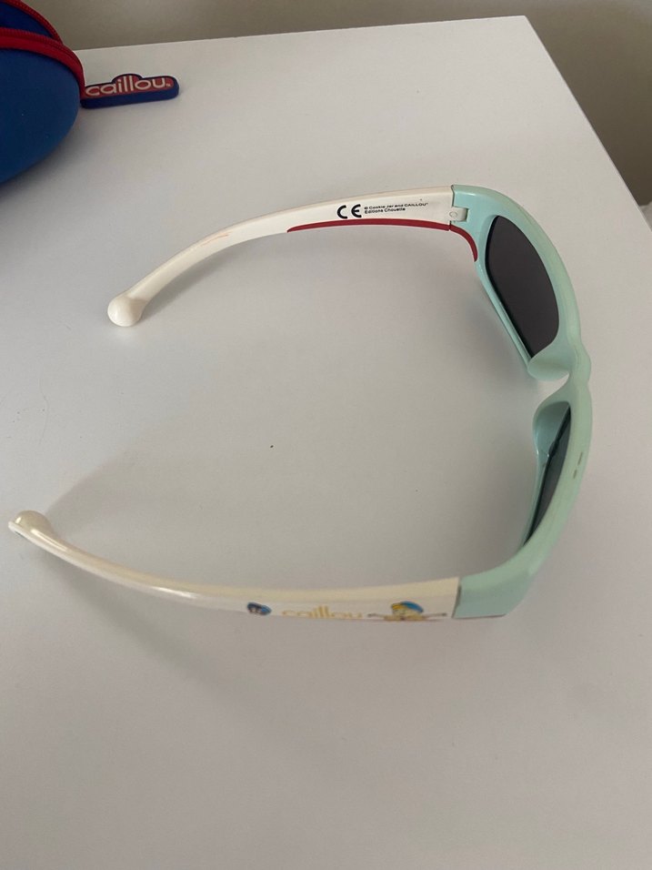 Caillou Çocuk Güneş Gözlüğü - Görsel 2