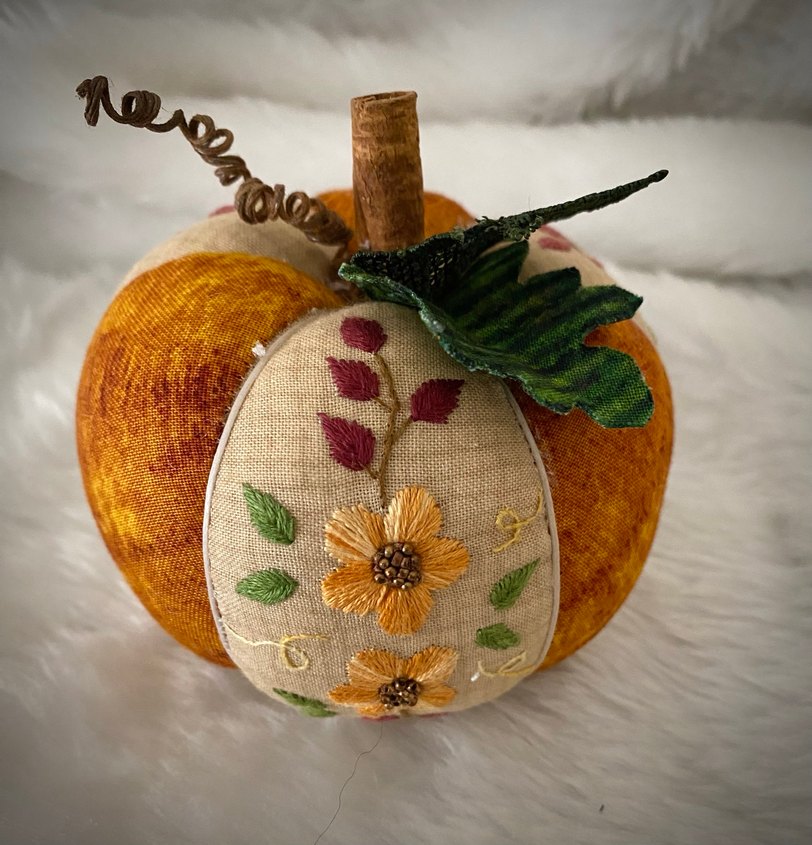 Nakışlı Turuncu Kumaş Kabak Dekoru - Görsel 2