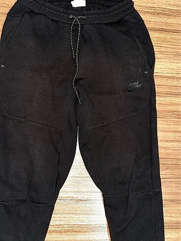 Nike tech fleece 23. Sezon