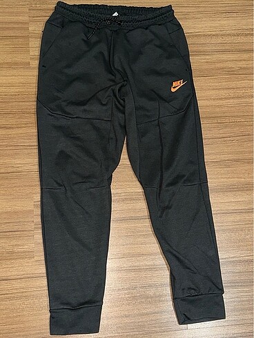 Nike tech fleece 23. Sezon