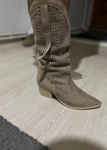 40 Beden Bej Süet Kadın Dolgu Topuklu Botlar