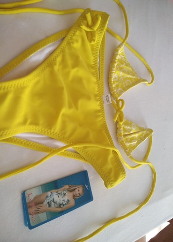 Çiçek Desenli Kırmızı Mini Bikini - Görsel 3