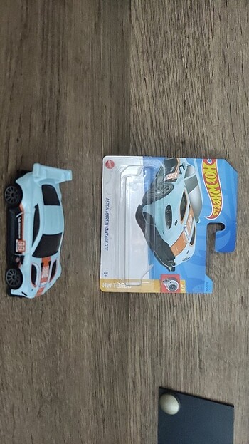 Hot wheels Aston Martin