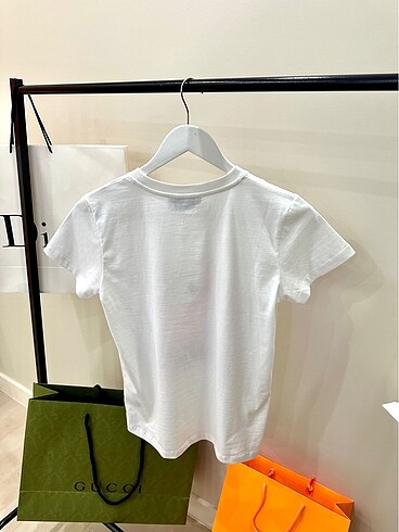 l Beden beyaz Renk Chanel tshirt
