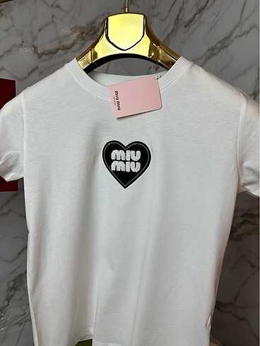 m Beden beyaz Renk Miu Miu Tshirt
