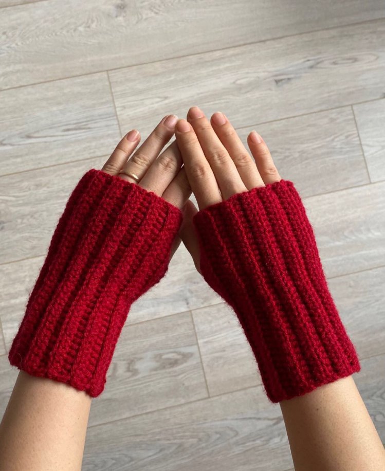 Kırmızı Örgü Parmaksız Kadın Eldiveni - Görsel 3